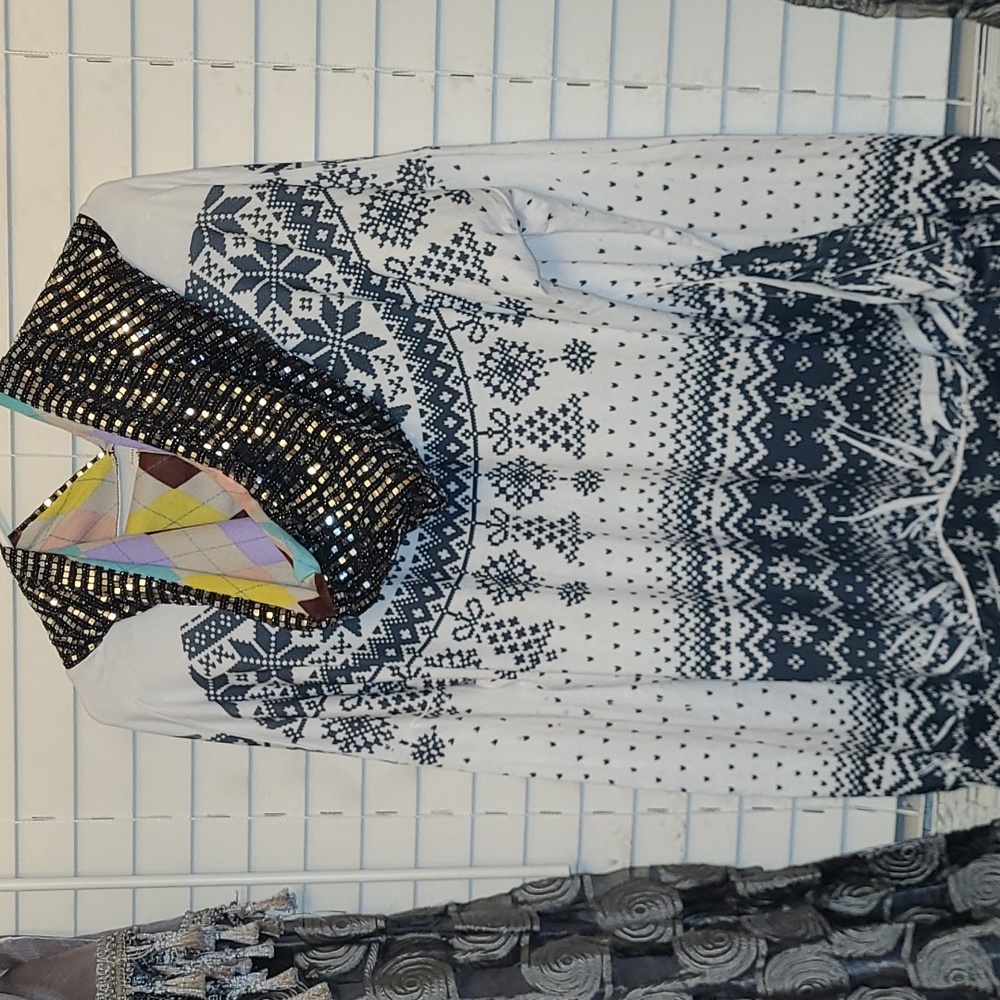 Blumin Apparel Size 1X super soft hoodie with Embellished hoodie.   NWOT. - Picture 4 of 9